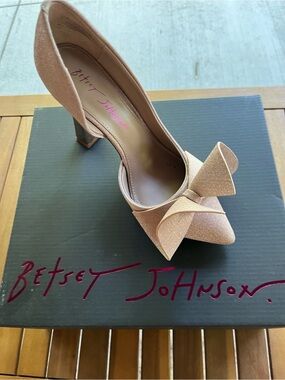 Betsey Johnson Rose Gold Glitter Pointed Toe Pump with Bow Accent